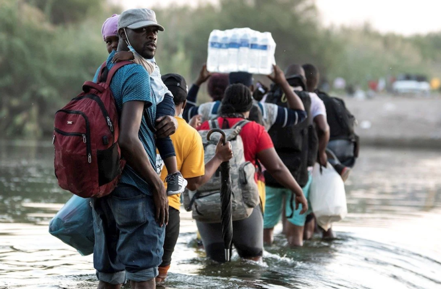 Reportan muerte de 25 migrantes en medio de restricciones en la frontera México-EU