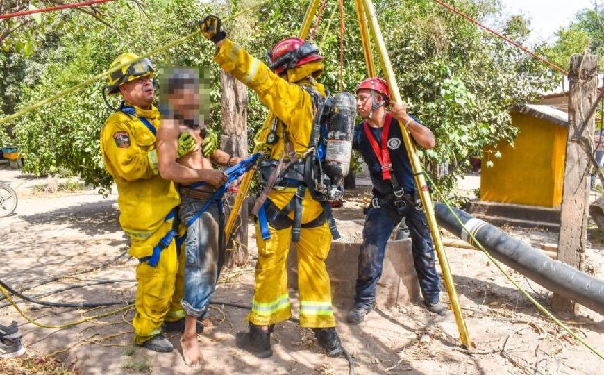 Rescate Heroico en Navojoa: Bomberos Salvan a Hombre Atrapado en Pozo de 25 Metros