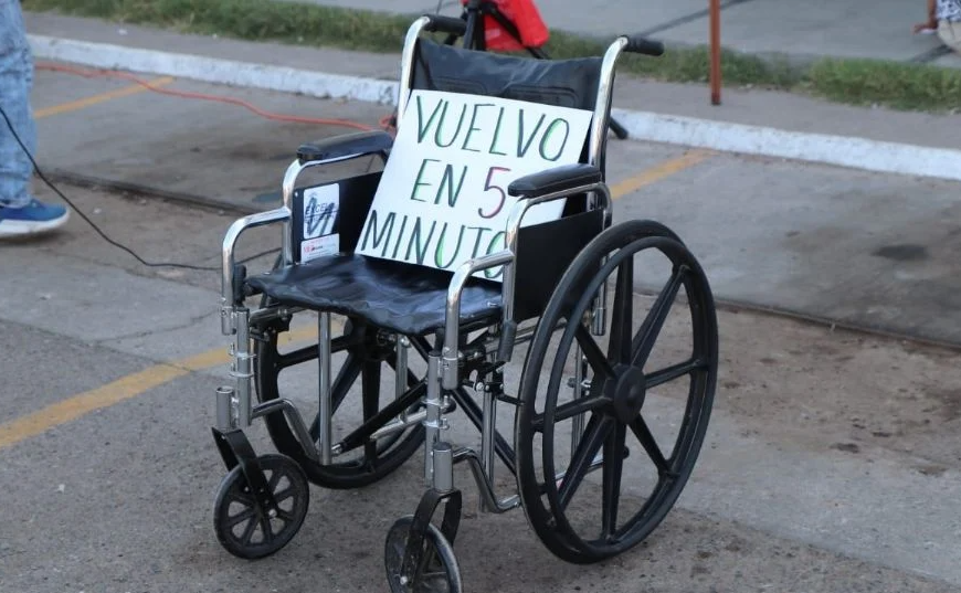 Vuelvo en 5 minutos’: Toma el control de los estacionamientos en el centro de Navojoa