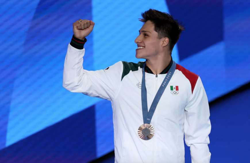 Osmar Olvera Brilla en París 2024: Segundo Bronce para México en Clavados