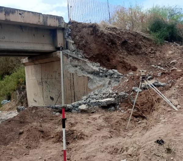 Vecinos de Tesia Urgen la Finalización de la Ampliación del Puente ‘Jíjiri’ ante Retrasos y Riesgos de Accidentes