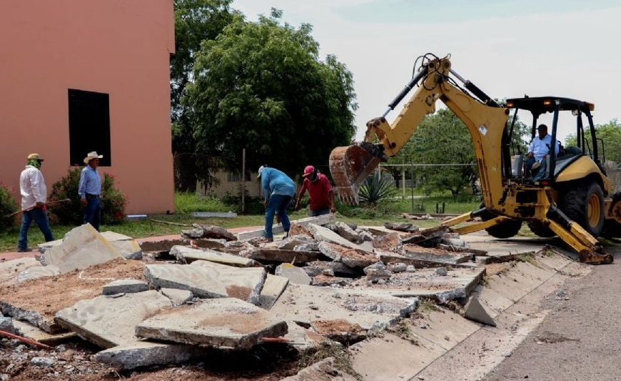 Ciudadanos de Navojoa cuestionan rehabilitación de estacionamiento sindical con fondos públicos