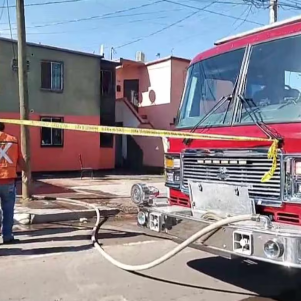 Rescatan a familia de incendio en vivienda de Ciudad Obregón