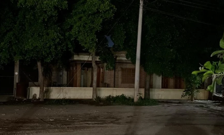 Vecinos de la calle Ramón Corona en Navojoa se encuentran a oscuras