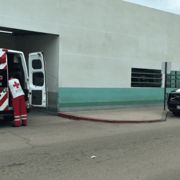 Mujer recibe impacto de arma de fuego al intentar evitar secuestro de su hermano en Nogales