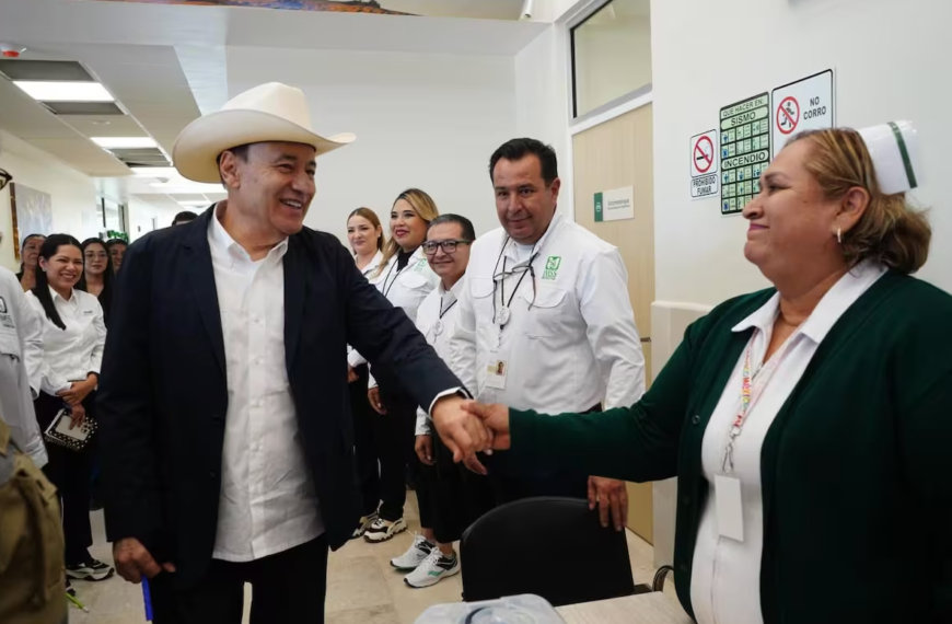 Anuncian aumento del 30% en salario para médicos especialistas en la Sierra de Sonora