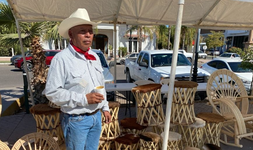Victoriano Moroyoqui continúa el legado familiar con la artesanía yoreme mayo
