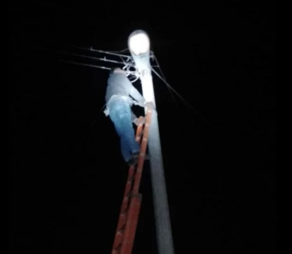 Robo y vandalismo en luminarias cuestan hasta 60 mil pesos mensuales a Navojoa