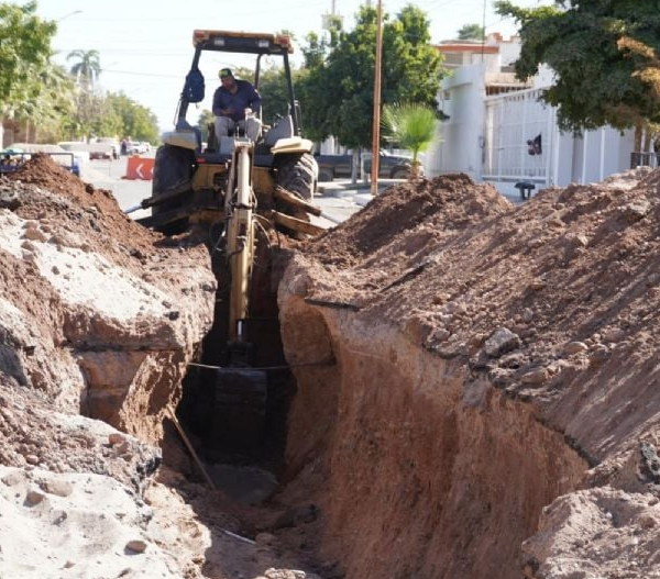 Navojoa está a ‘corazón abierto’ por obras inconclusas de drenaje; advierten riesgo de accidentes