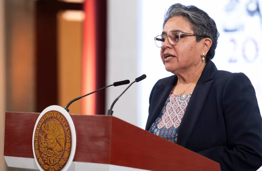 Inhabilitan a farmacéutica por falsificación y preparan denuncia penal; 16 empresas bajo investigación