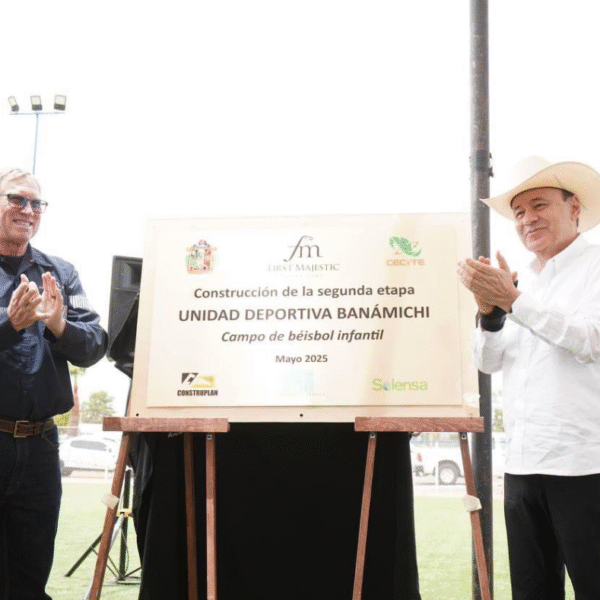 Entregan segunda fase de unidad deportiva en Banámichi; Durazo resalta colaboración con sector minero