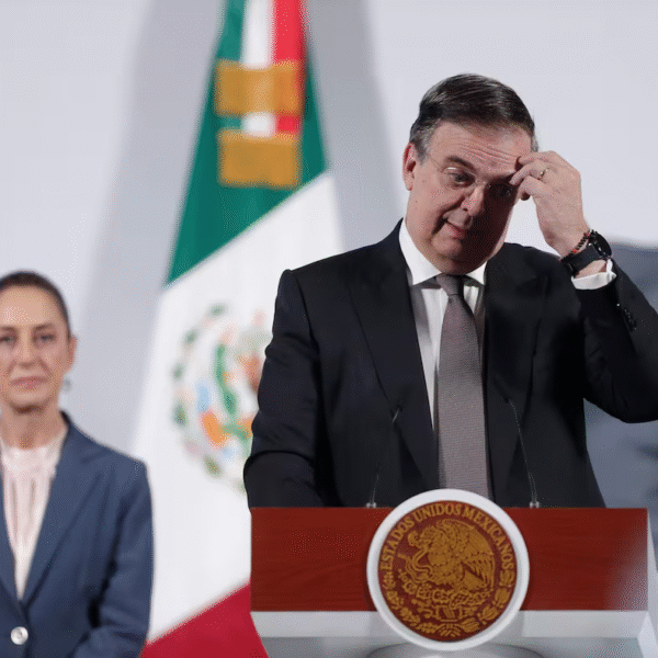 Ebrard advierte que impuesto del 3.5% a remesas en EE. UU. afectará a los más pobres y podría generar represalias