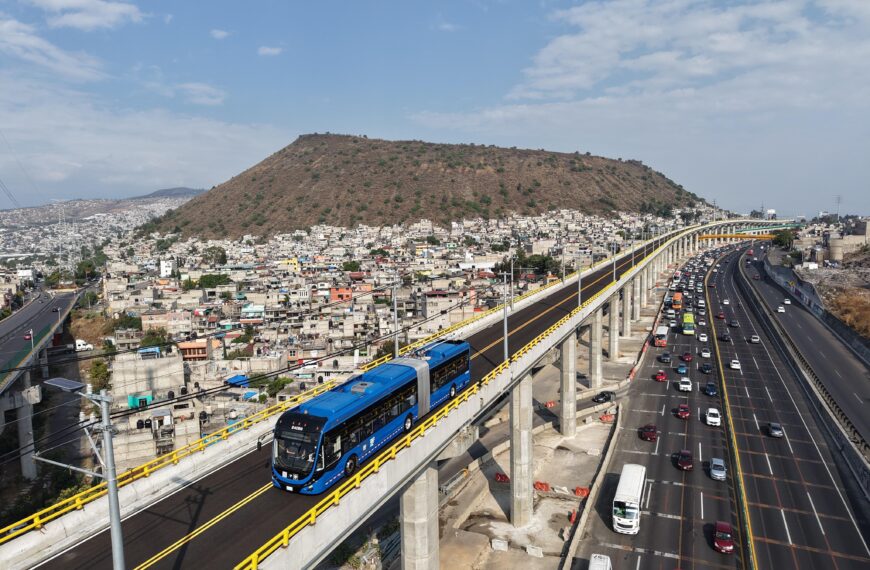 Claudia Sheinbaum da banderazo a pruebas preoperativas del Trolebús Chalco–Santa Marta: “Este transporte es justicia social”