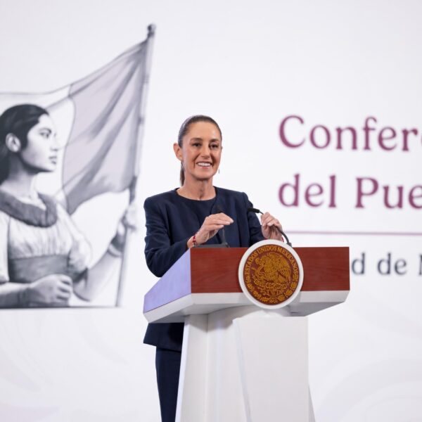 Sheinbaum firma acuerdo con 22 grupos empresariales para impulsar productos Hechos en México