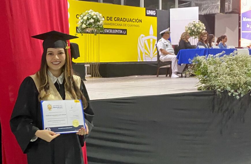 Egresan nuevos profesionistas de la UNIG en emotiva ceremonia