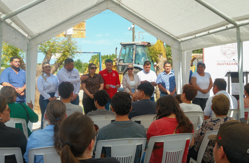 Inicia rehabilitación de la cancha en la Colonia Trinidad de Huatabampo