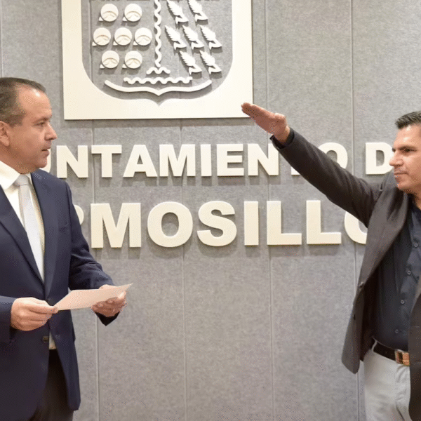 Toma Astiazarán protesta a Julio Villavicencio como supervisor general de la Policía Preventiva de Hermosillo