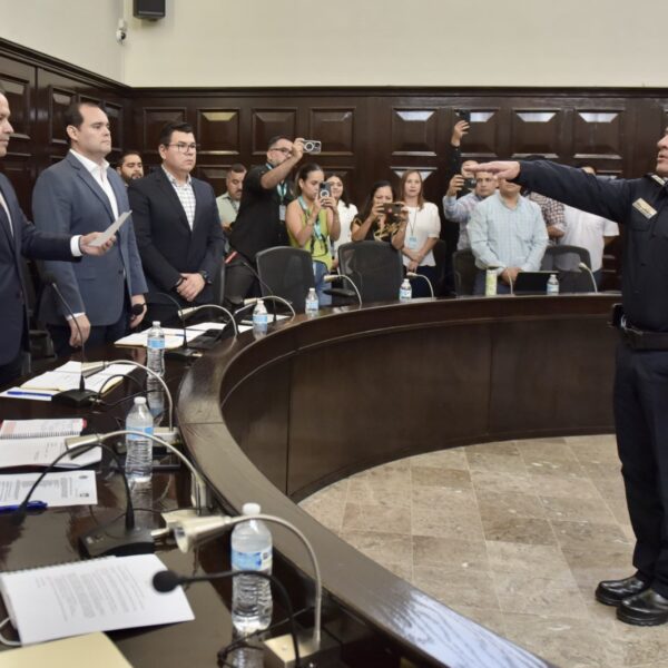Jesús Alonso Durón Montaño rinde protesta como nuevo Comisario General de Policía y Tránsito de Hermosillo