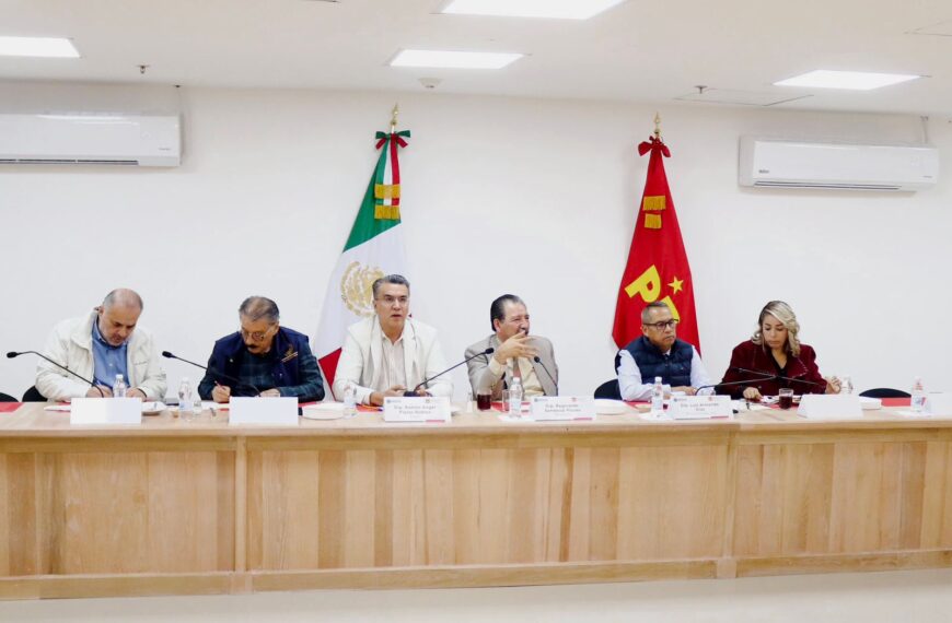 Ramón Flores refrenda su compromiso con el sector pesquero en Sonora