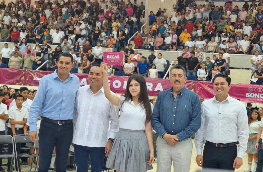 Entregan becas a casi 5 mil estudiantes en Cajeme con “Sonora de Oportunidades”