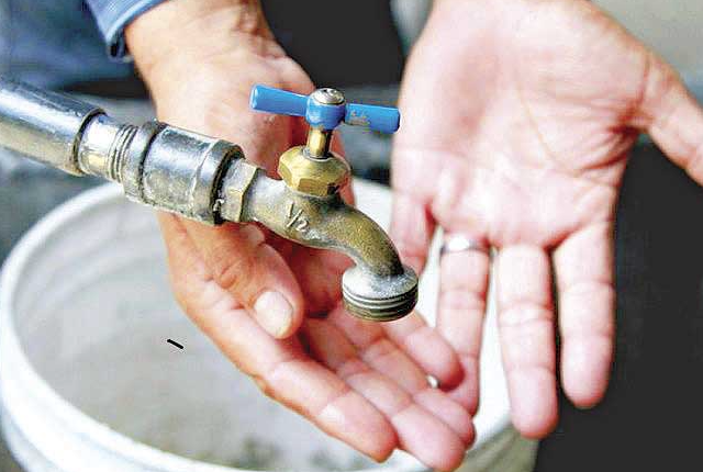 Ola de calor agrava desabasto de agua en Huatabampo