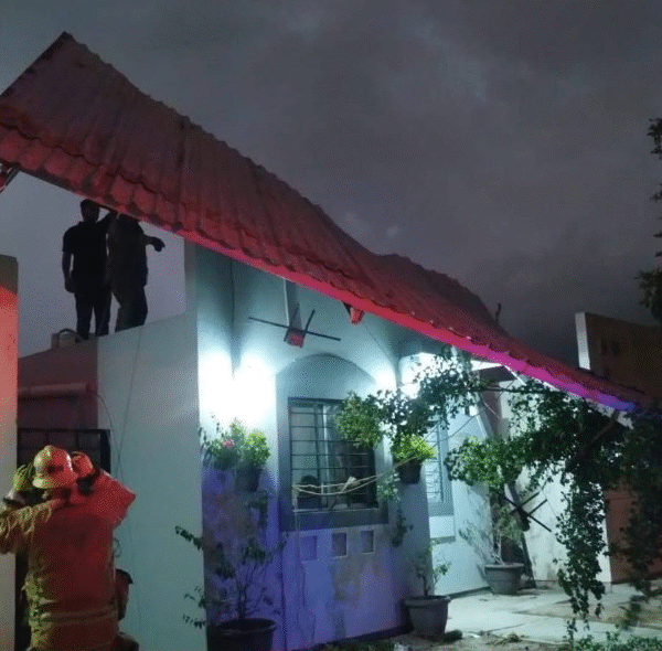 Intensa lluvia sorprende al sur de Sonora; no se reportan daños graves
