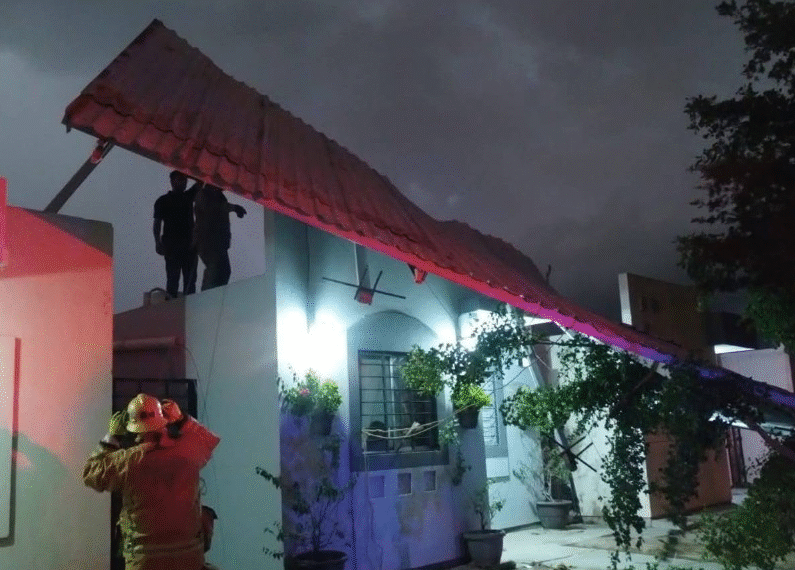 Intensa lluvia sorprende al sur de Sonora; no se reportan daños graves