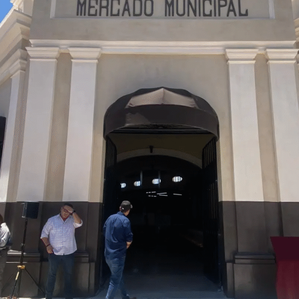 Locatarios del Mercado Municipal de Hermosillo continúan con la mudanza