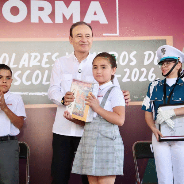 Con inversión histórica de 8 mil 634 millones de pesos, inicia exitosamente el ciclo escolar en Sonora: gobernador Durazo