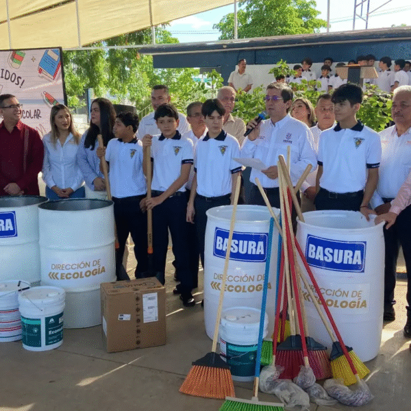 La educación es la base para formar mejores seres humanos: alcalde de Navojoa
