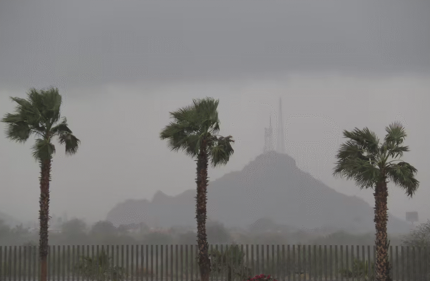 Tormenta tropical Lorena podría ingresar a Sonora y traer lluvias intensas