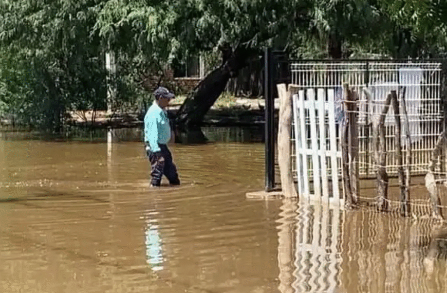 Huatabampo bajo el agua: comunidades vulnerables enfrentan graves inundaciones