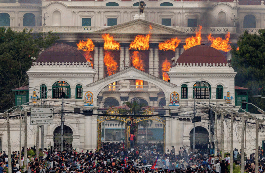 Nepal confirma 30 muertos y más de mil heridos en protestas encabezadas por jóvenes de la “Generación Z”