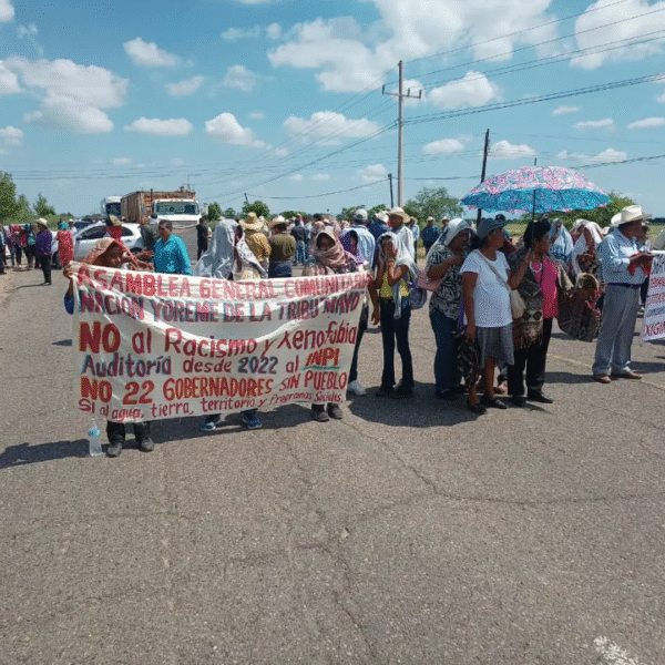 Tribu Mayo vuelve a bloquear carretera en Etchojoa ante falta de respuesta del Gobierno Federal