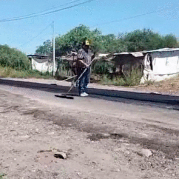 Vecinos exigen ampliar carretera Navojoa-Tesia
