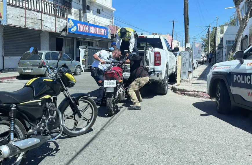 Policía municipal de Nogales detenido tras provocar muerte de joven con arma de fuego