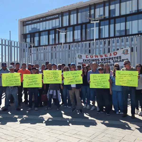 Sindicalizados de Navojoa protestan y exigen justicia pronta