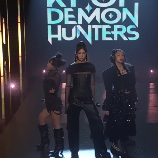 Huntr/x deslumbra en vivo con “Golden”, el éxito global de K-Pop Demon Hunters
