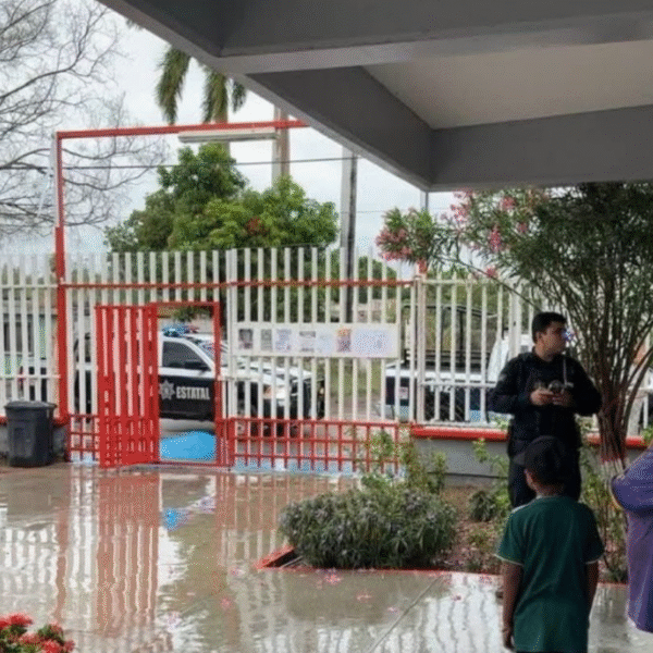 Evacuan a familias en Sonora por intensas lluvias; autoridades atienden más de 70 reportes