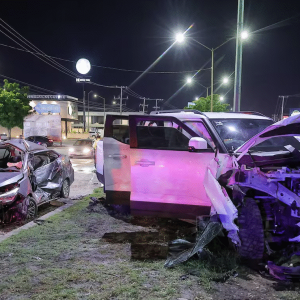 Madre e hija lesionadas tras choque en Hermosillo