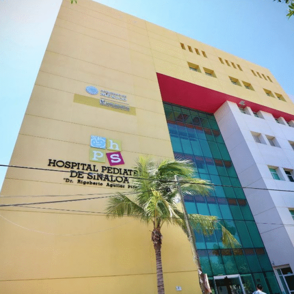 Evacúan a 42 personas por derrame en el Hospital Pediátrico del IMSS en Culiacán