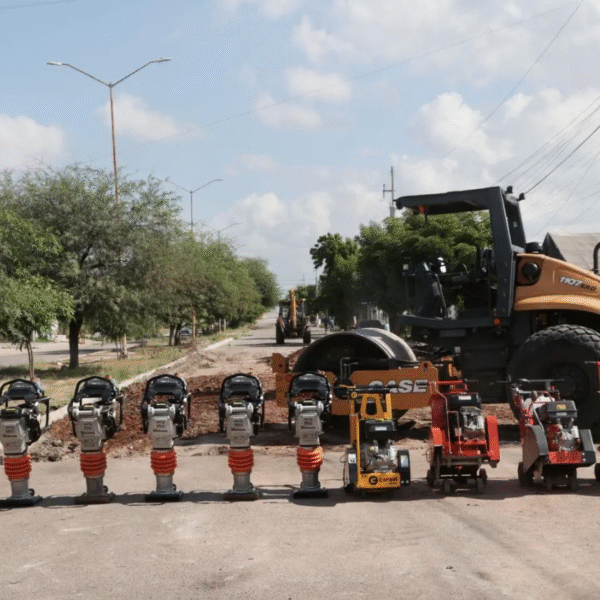 Refuerzan programa de bacheo en Navojoa con nuevo equipo estatal