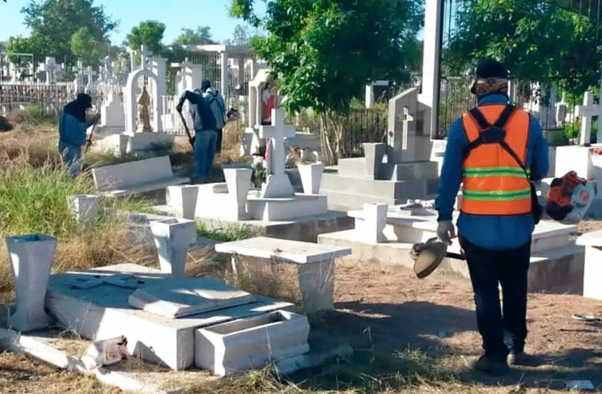 Navojoa alista sus panteones para el Día de Muertos
