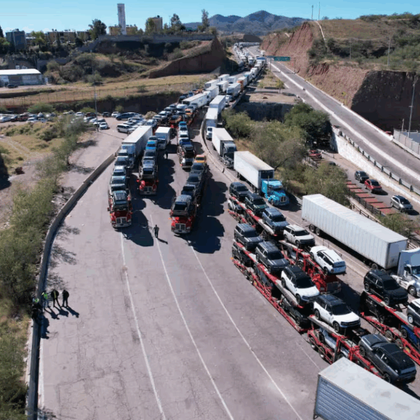 Maquiladoras y transportistas de Nogales llaman al Gobierno Federal a resolver el cierre de la garita por impacto económico creciente