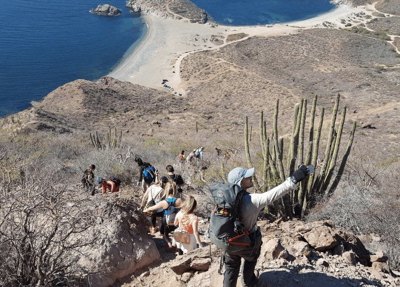 Tras Tragedia, Buscan Regular el Acceso al Cerro Tetakawi con Señalética y Posible Cuota