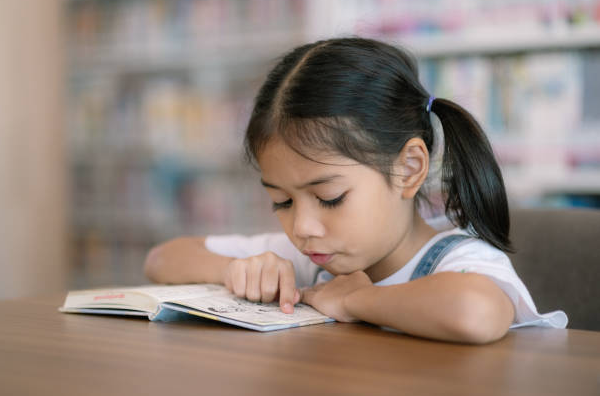 UNESCO: más del 60% de alumnos en México no comprende lo que lee y 7 de cada 10 escuelas carecen de internet.
