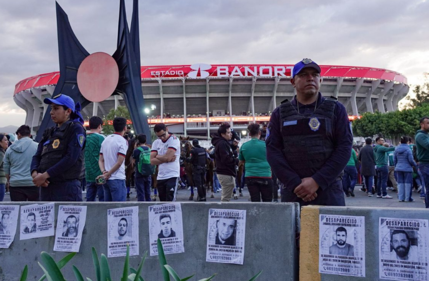 Madres buscadoras protestaron previo al México-Portugal