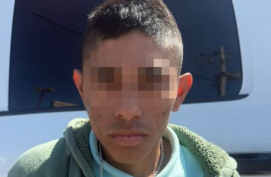 Detienen a padre por amarrar a sus hijos de 4 años en Tijuana