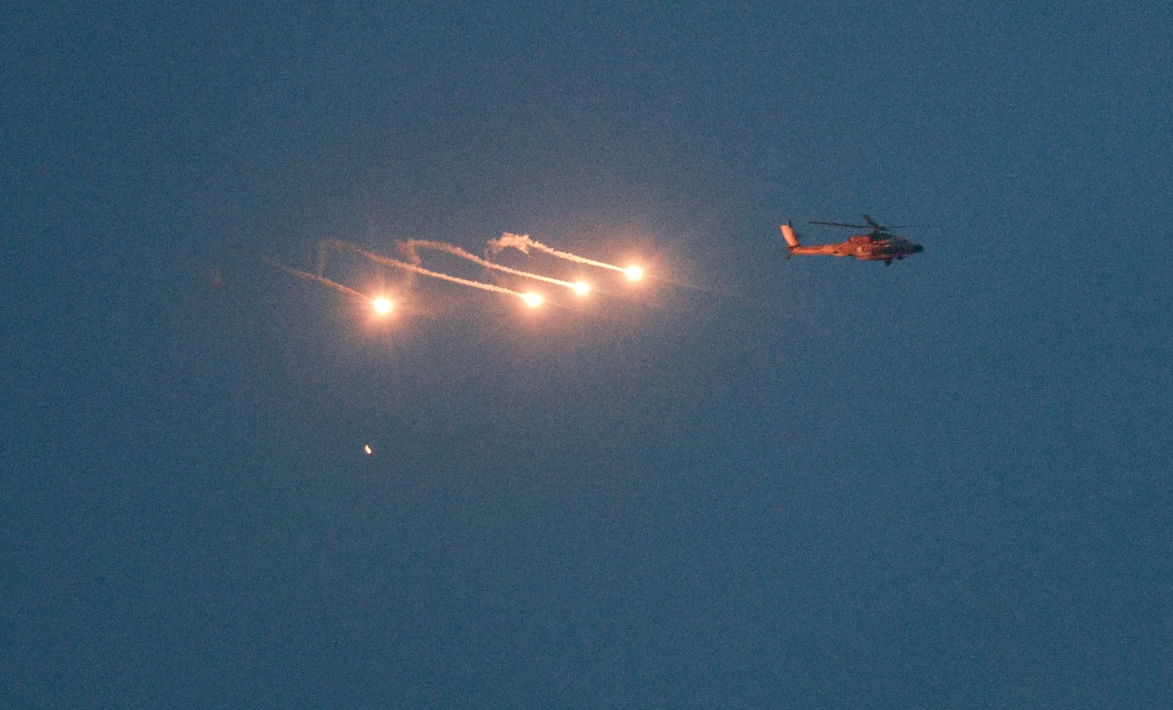 Líbano denuncia que Israel violó el alto al fuego horas después de su entrada en vigor