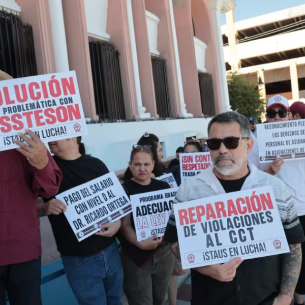 Staus realiza cierre simbólico del Poder Judicial en Hermosillo para exigir atención a sus demandas